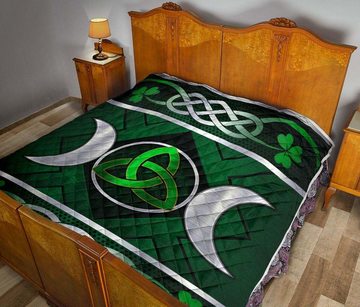 Irish – Triple Moon Goddess Symbol Quilt DHC281111494DD