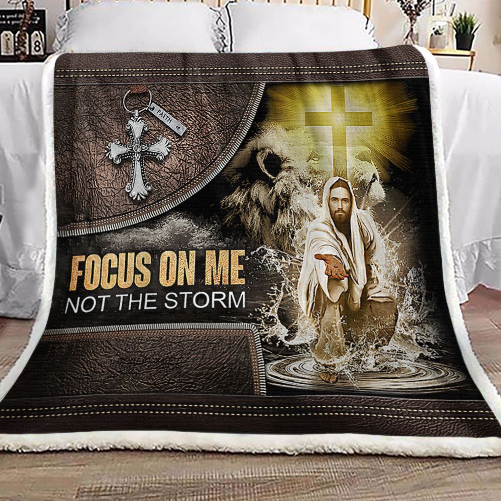 Jesus Focus On Me Fleece Blanket