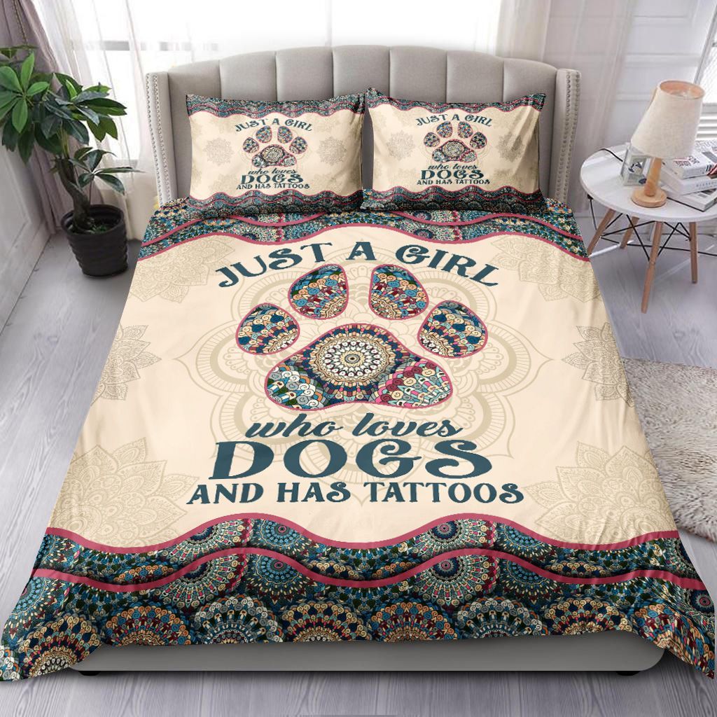 Just A Girl Who Love Dogs And Has Tattoos Bedding Set