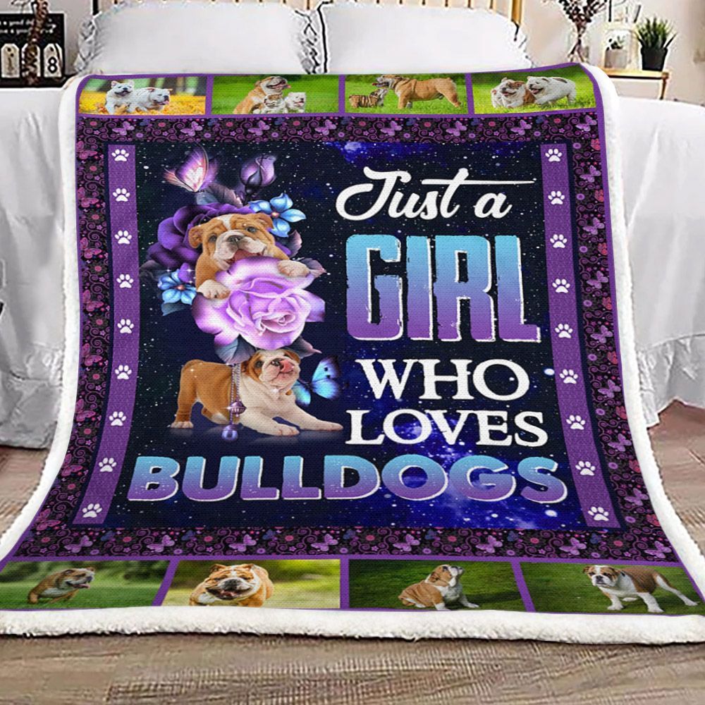 Just A Girl Who Loves Bulldogs Sherpa Fleece Blanket