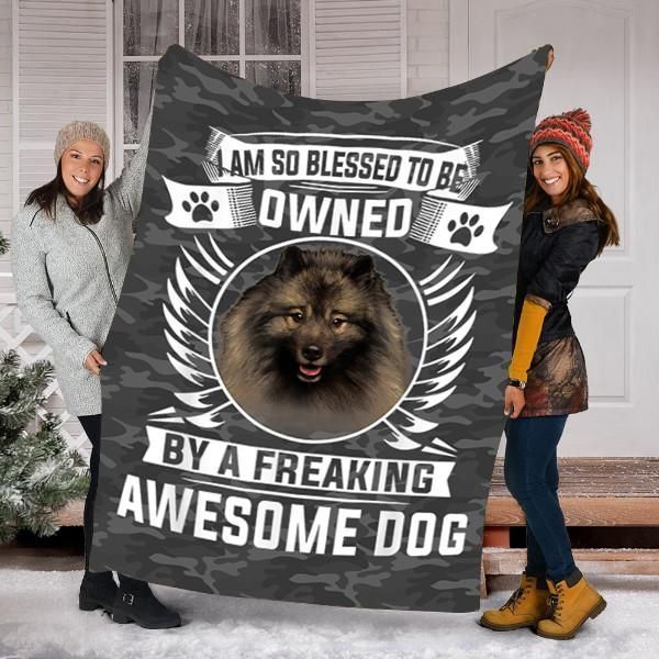 Keeshond Dog Sherpa Fleece Blanket