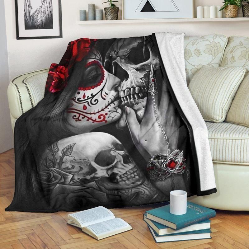 Kiss Skull Sherpa Fleece Blanket