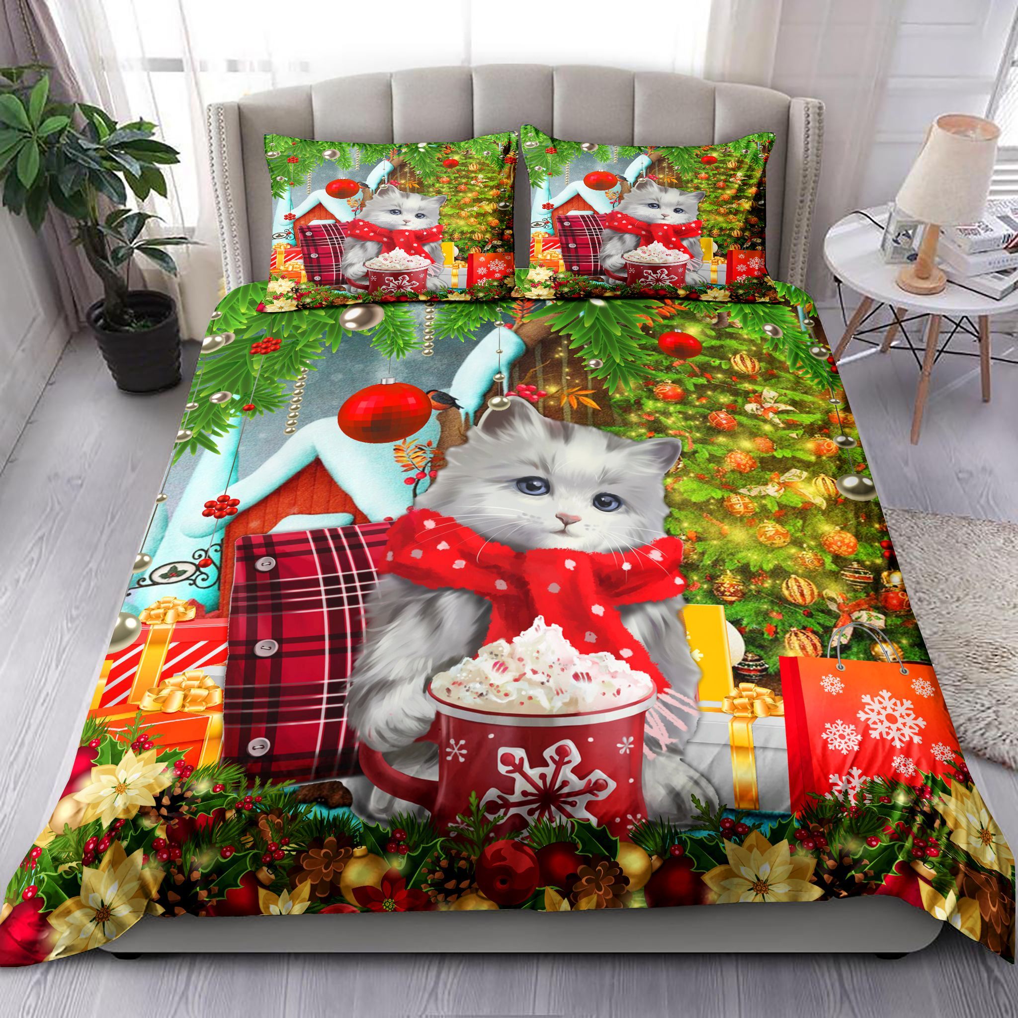 Kitten Drinking Milkshake On Christmas Day Bedding Set