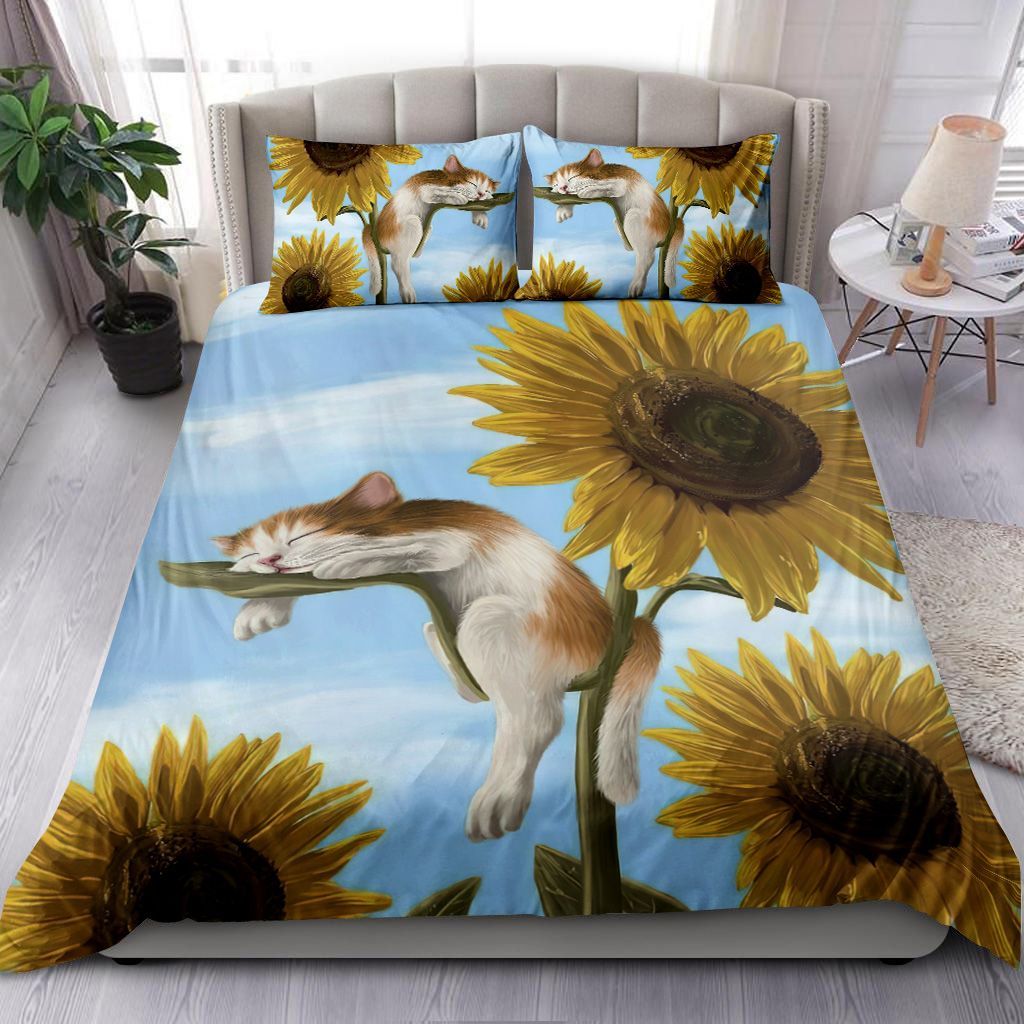 Kitten Sleeping On Sunflower Bedding Set