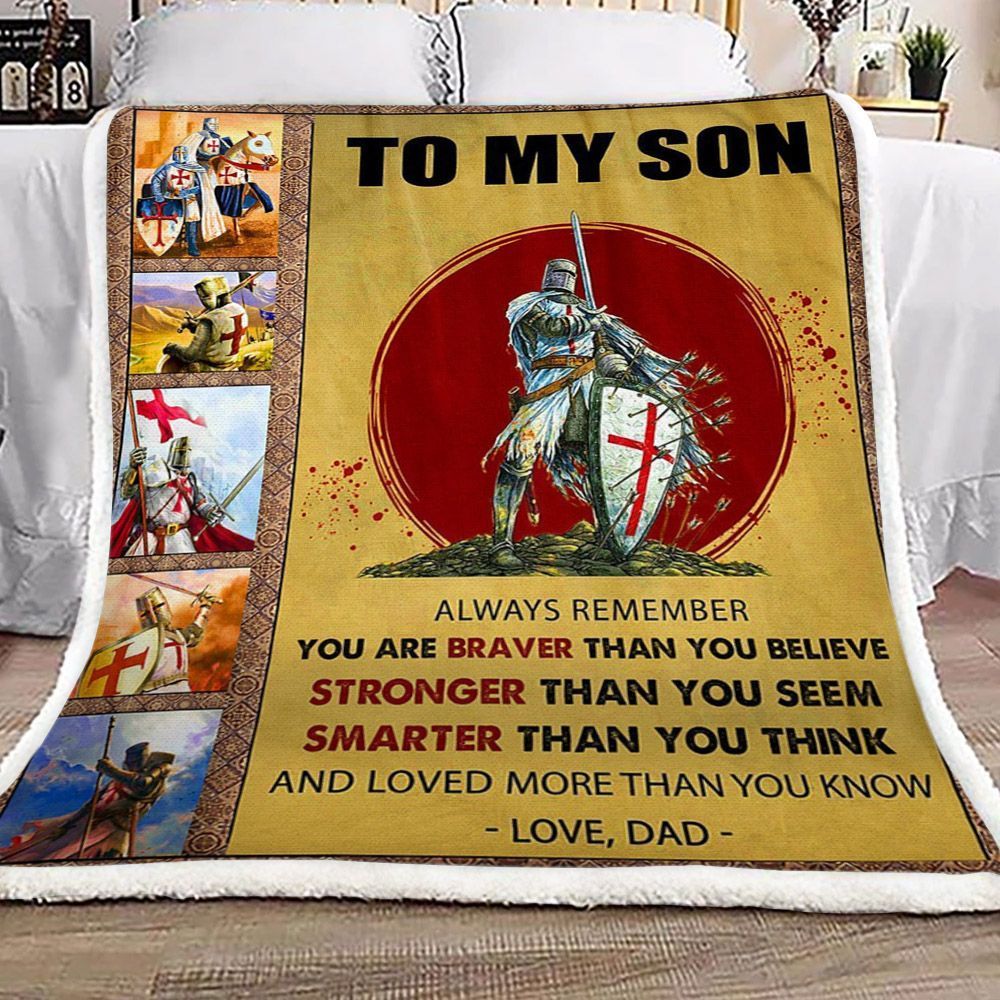 Knight Templar Mom To Son Sherpa Fleece Blanket