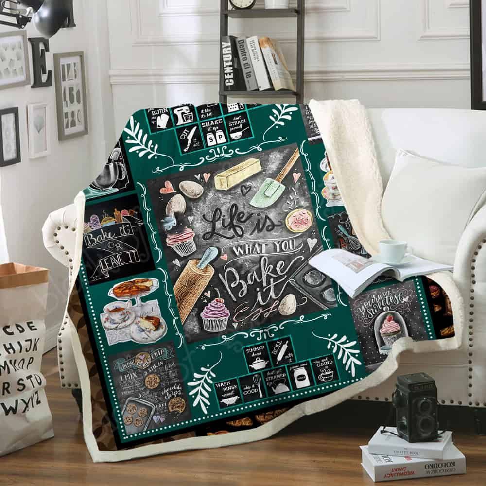 Life is what you bake it Fleece Blanket