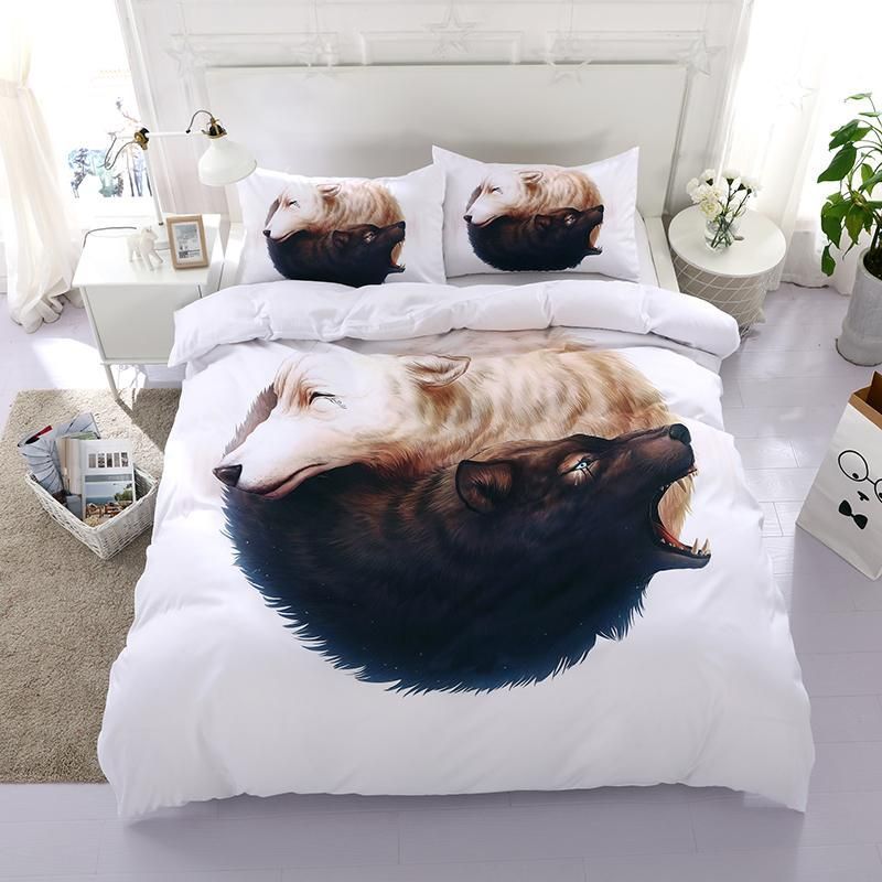 Light And Dark Wolf Bedding Set