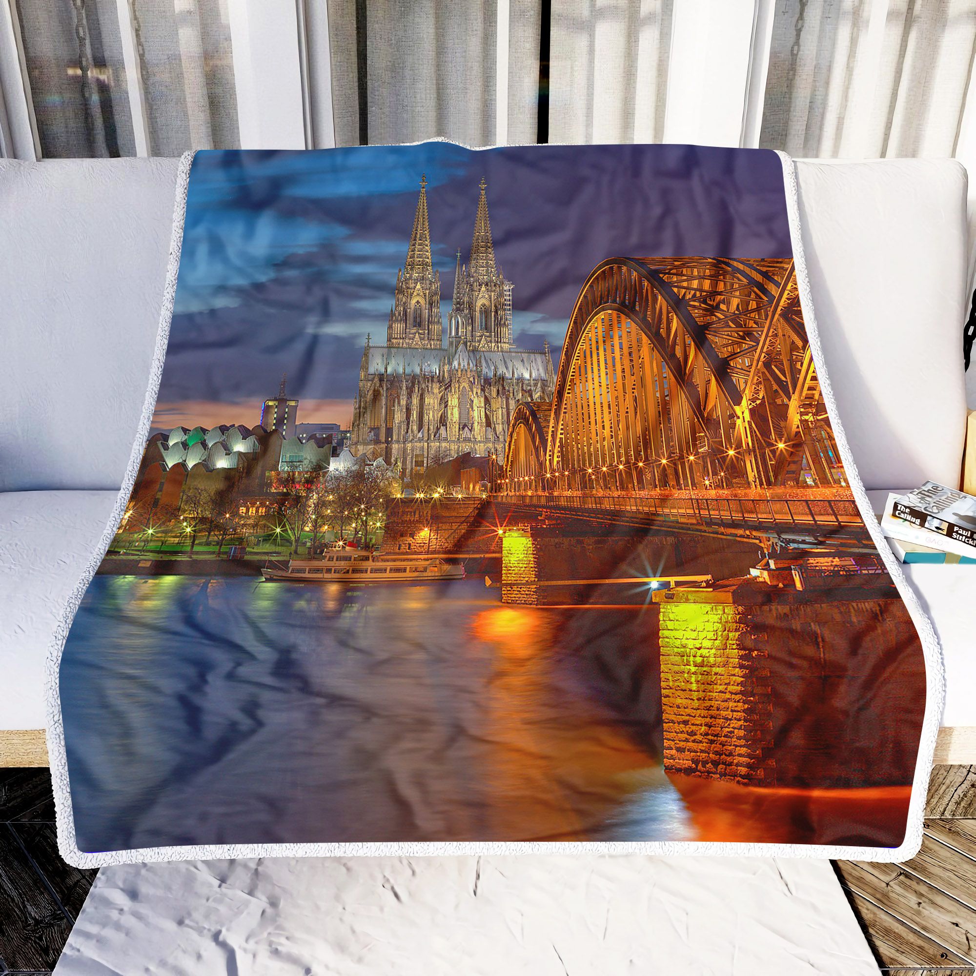 Light Bridge The City Fleece Blanket