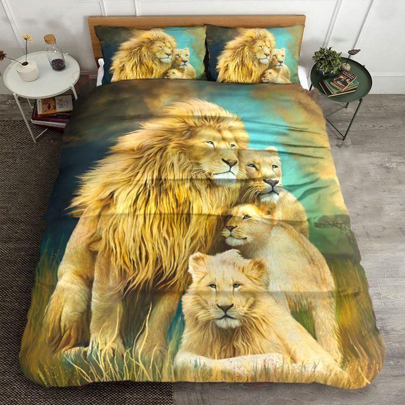Lion Family Printed Bedding Set