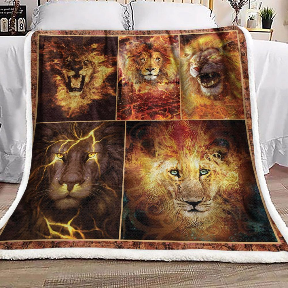 Lion Sherpa Fleece Blanket