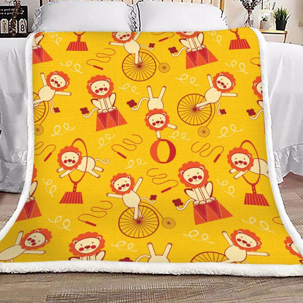Lion Sherpa Fleece Blanket