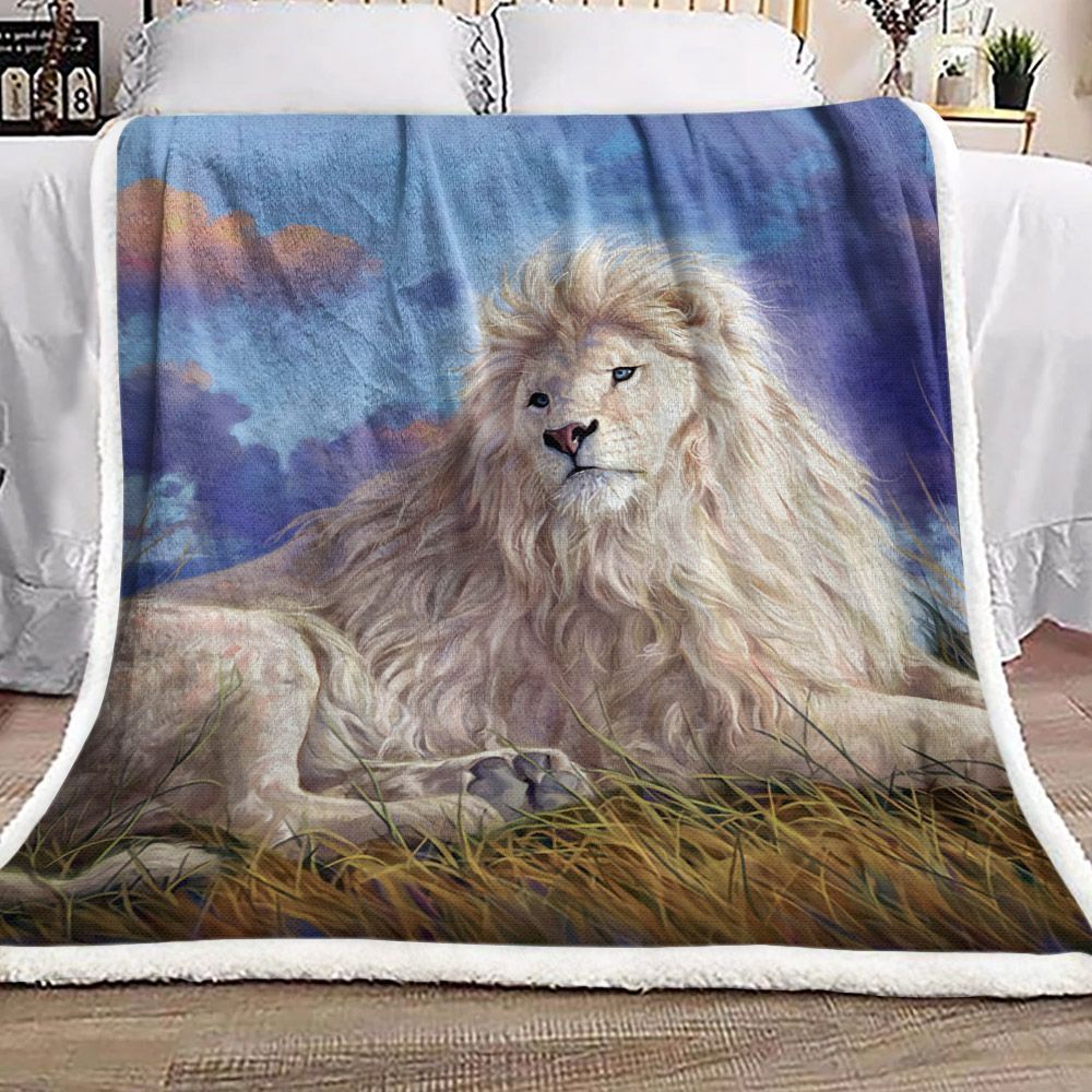 Lion Sherpa Fleece Blanket