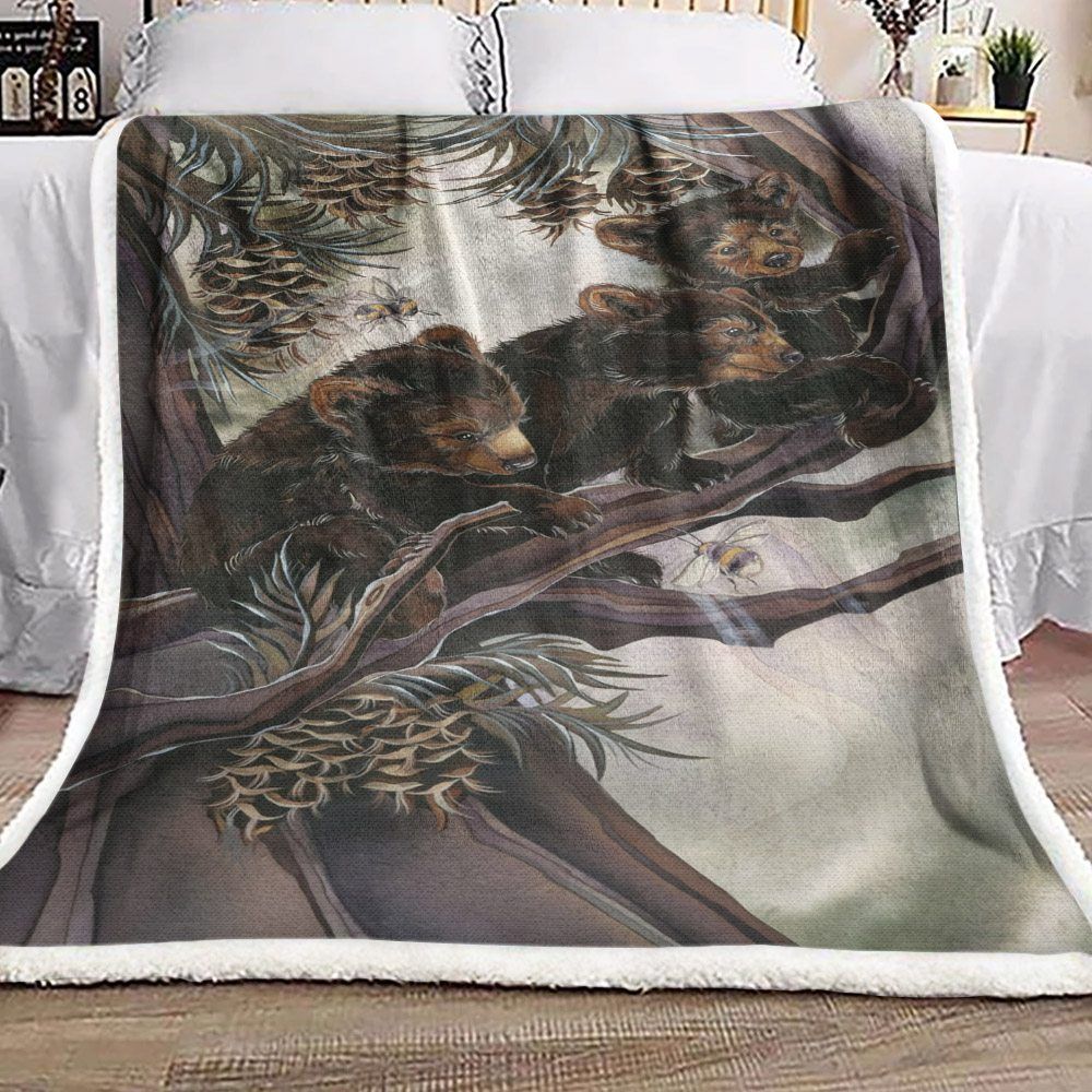 Little Bear And Bee Sherpa Fleece Blanket