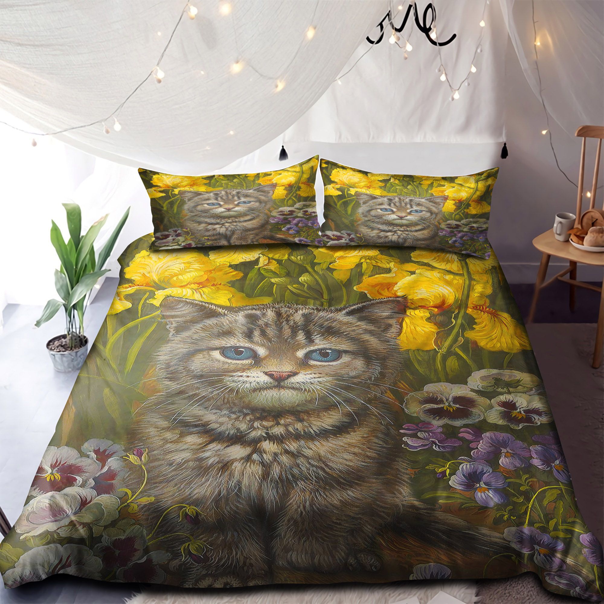 Little Cat With Flowers Bedding Set