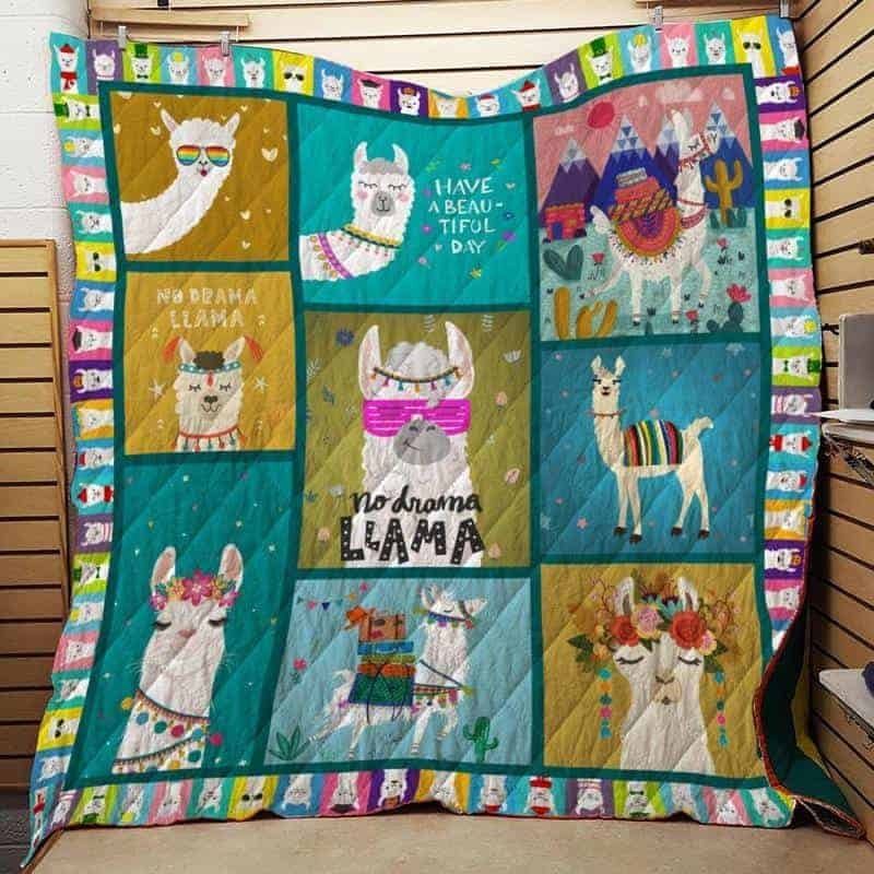 Llama CLA1610078Q Quilt Blanket
