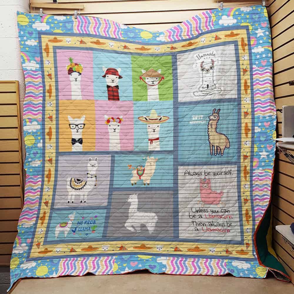 Llama CLA1610671Q Quilt Blanket