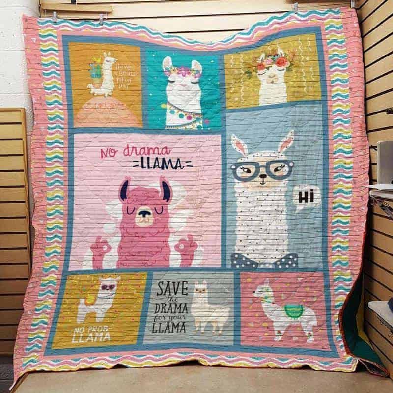 Llama DHC1610073Q Quilt Blanket
