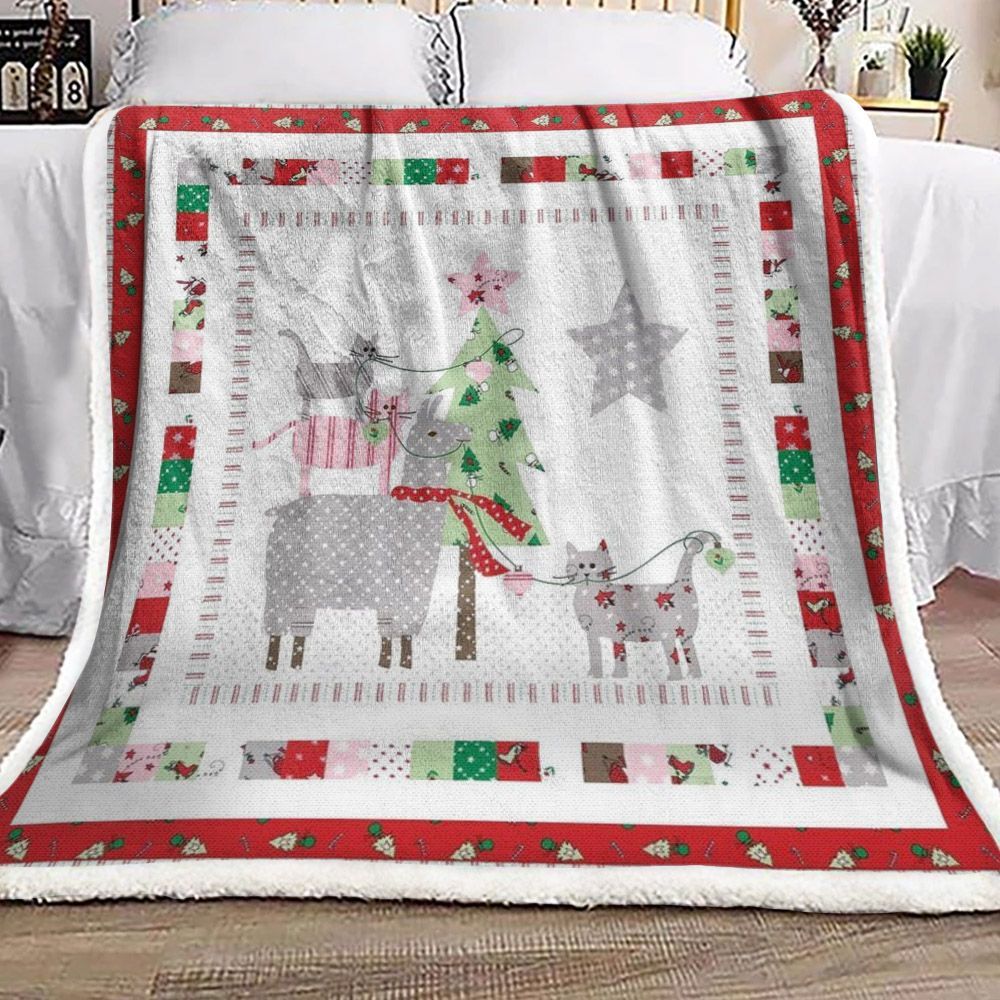Llama With Friends And Christmas Tree Sherpa Fleece Blanket