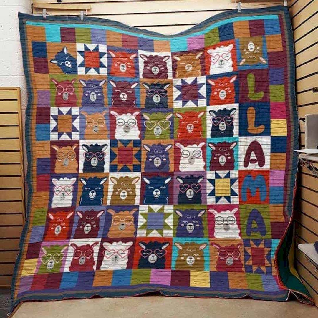Llamas Wear Glasses CLD280656 Quilt Blanket