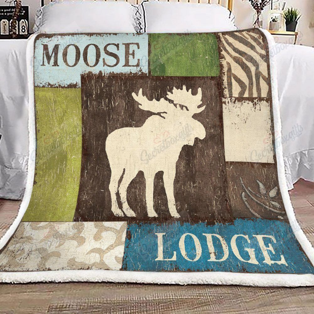Lodge Moose Fleece Blanket
