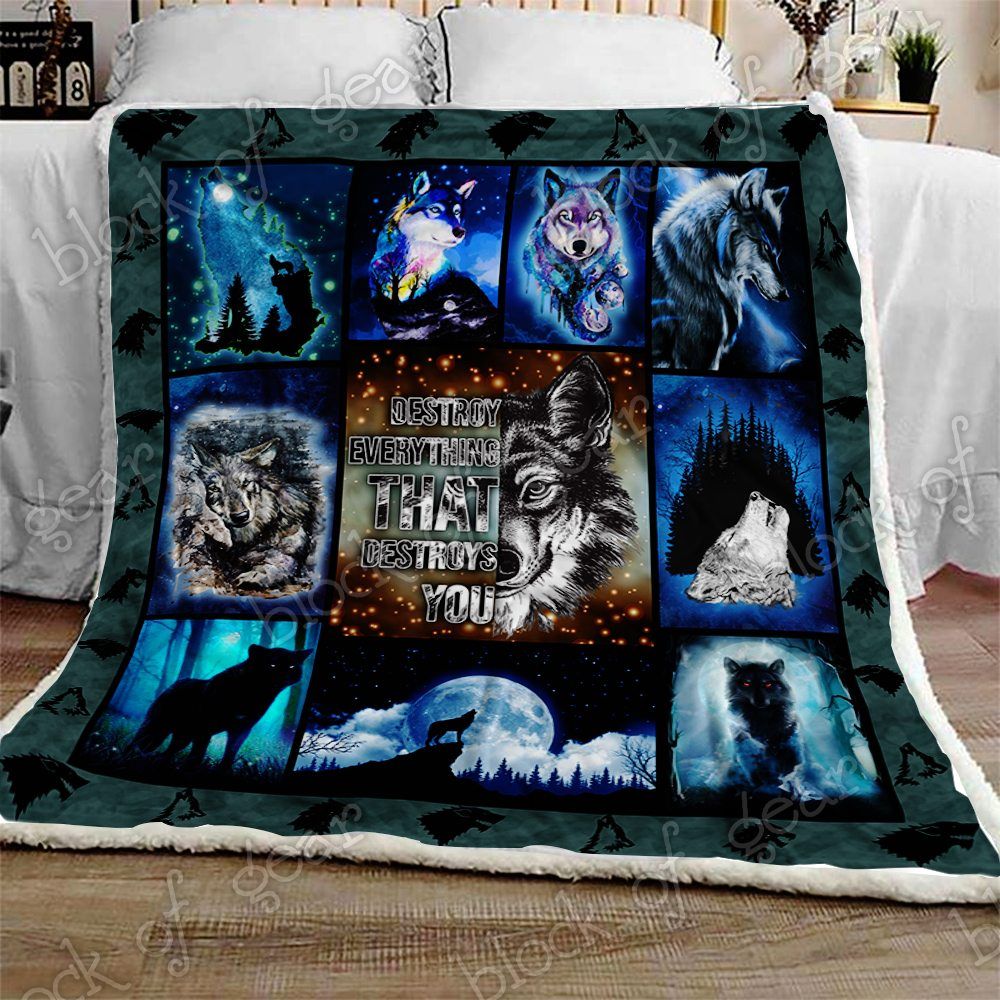 Lone Wolf Sherpa Fleece Blanket