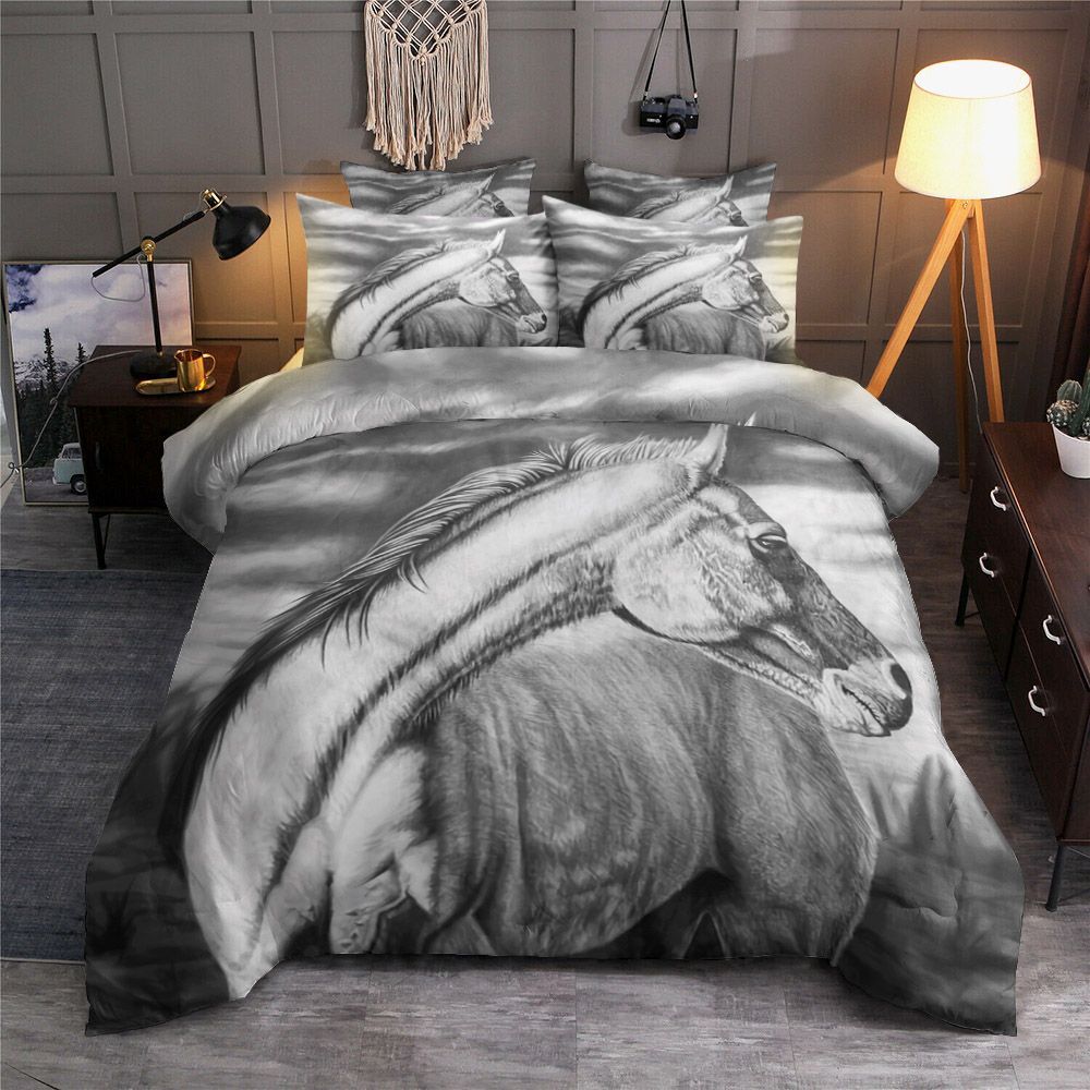Looking Back Horse Bedding Set