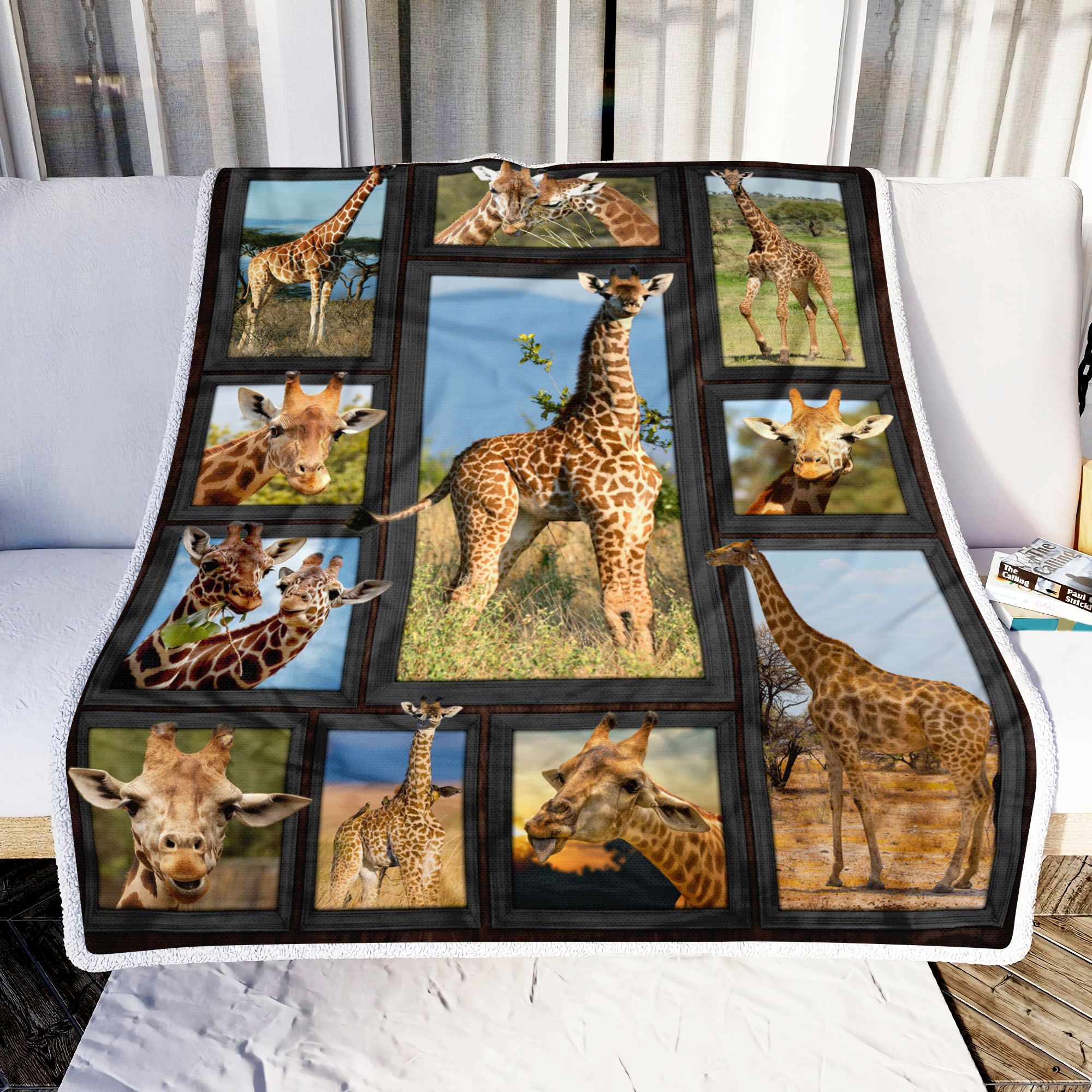 Love Giraffe Fleece Blanket