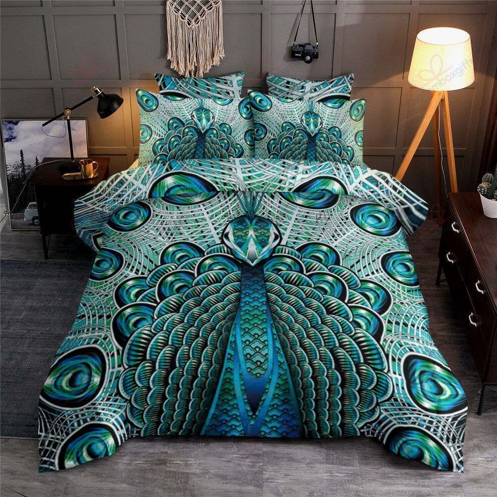 Luxurious Peacock Bedding Set