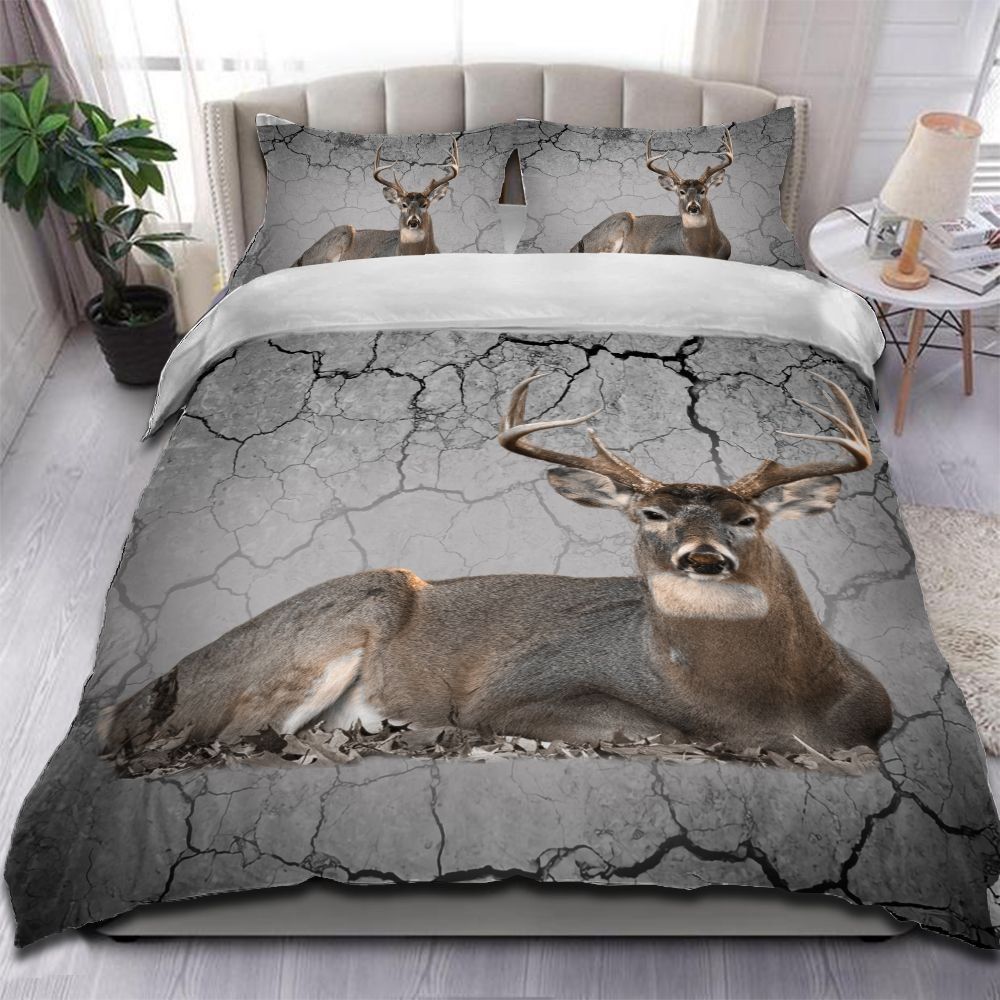 Lying Hunting Deer Bedding Set