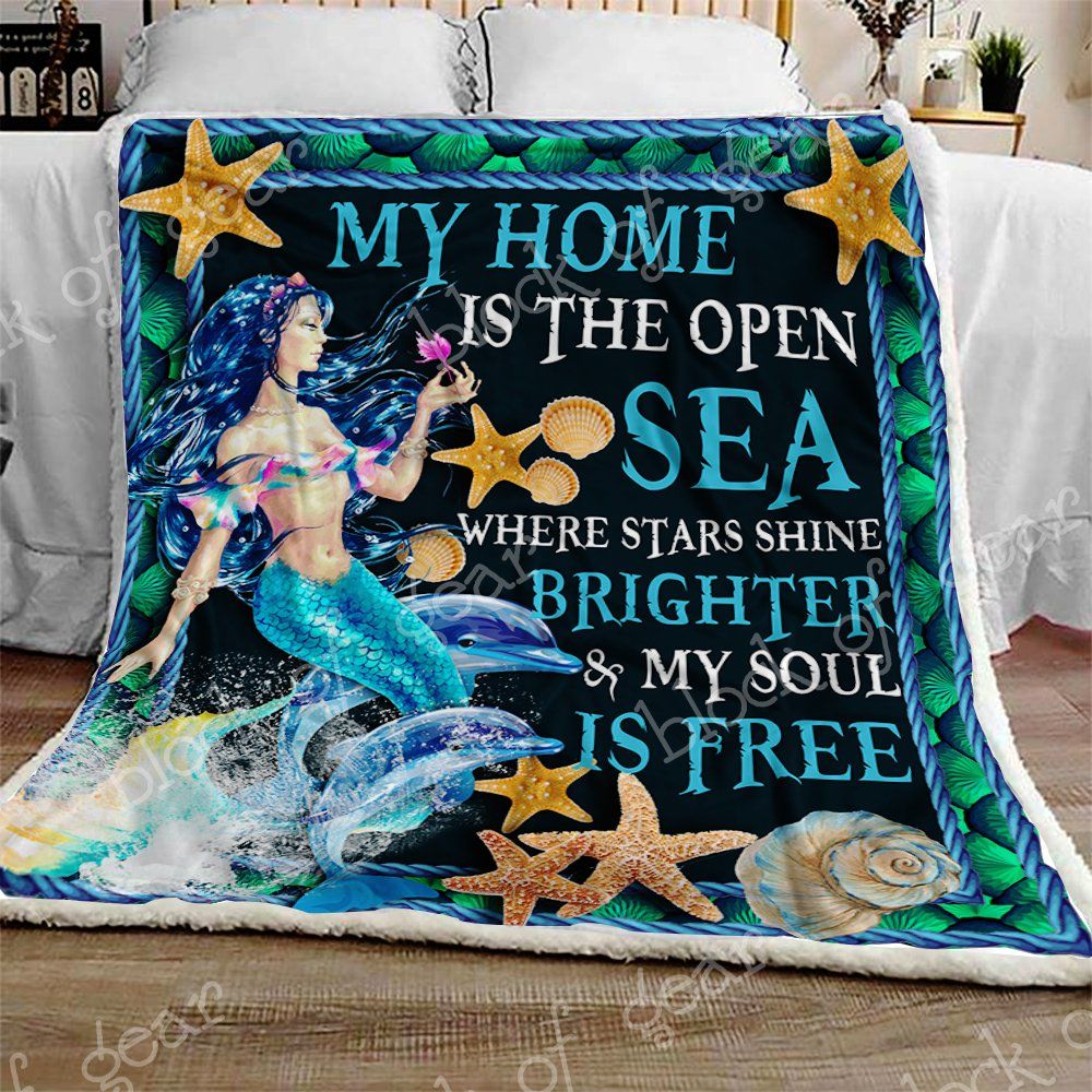 Mermaid Of The Sea Sherpa Fleece Blanket