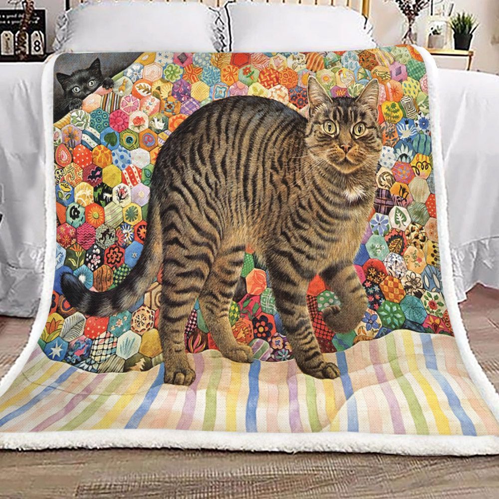 Mommy Cat And Little Kitty Sherpa Fleece Blanket