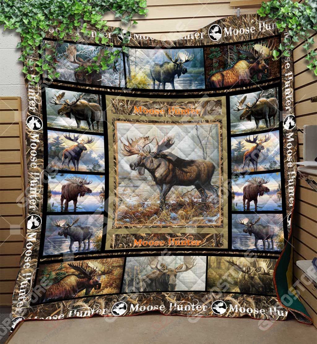 Moose Hunting Art NC0709242CL Quilt Blanket