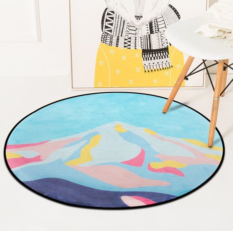 Mountain Round Carpet
