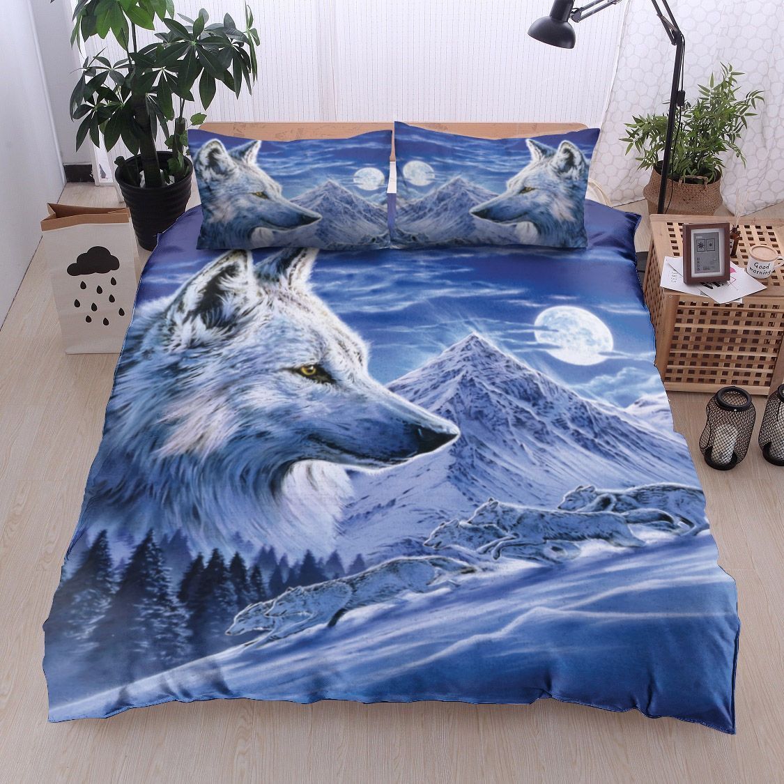 Mountain Wolf Running Bedding Set