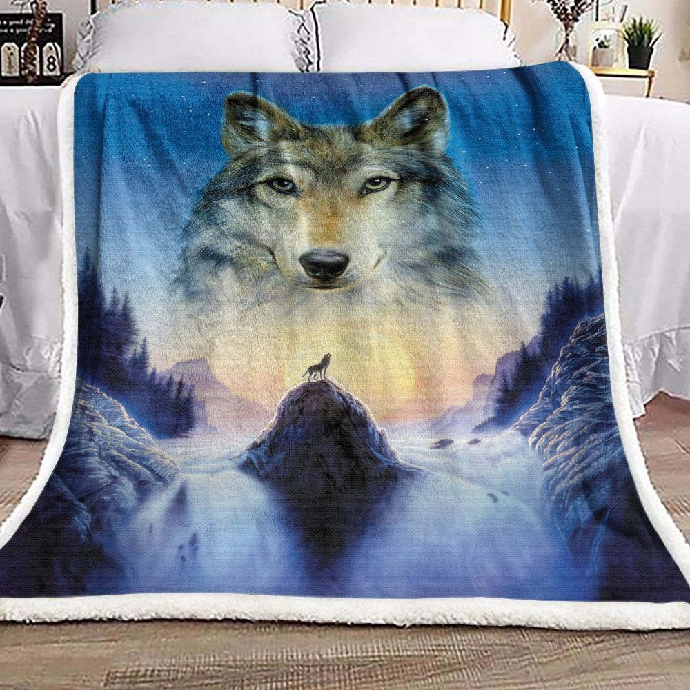Mountain Wolf Sherpa Fleece Blanket