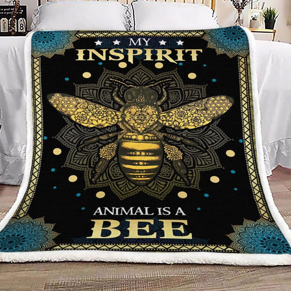 My Inspirit Animal Is A Bee Sherpa Fleece Blanket
