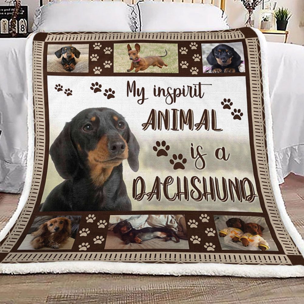 My Inspirit Animal Is A Dachshund Sherpa Fleece Blanket