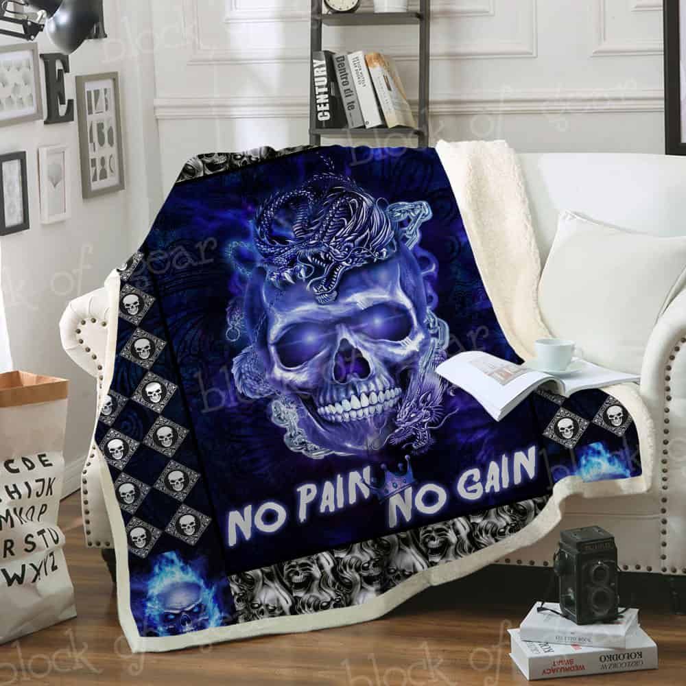 No pain no gain Fleece Blanket