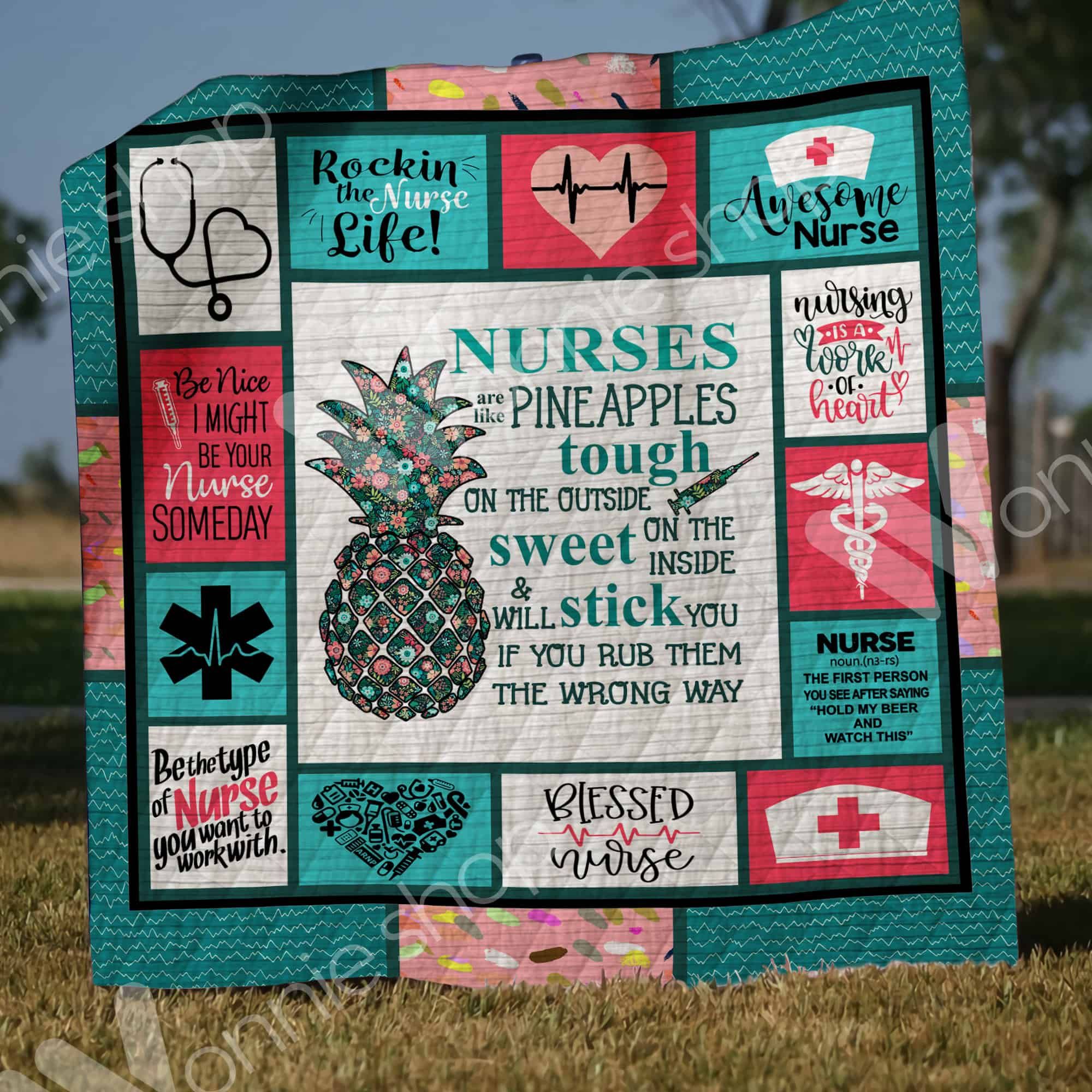 Nurse Pineapple Quilt Blanket DHC1002789TD