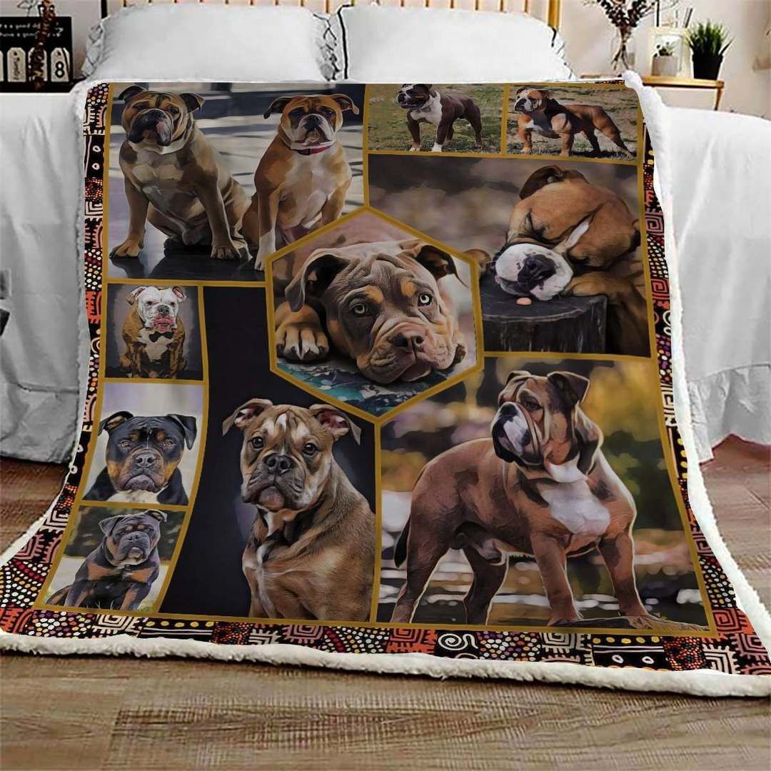 Old English Bulldog Look Sherpa Fleece Blanket