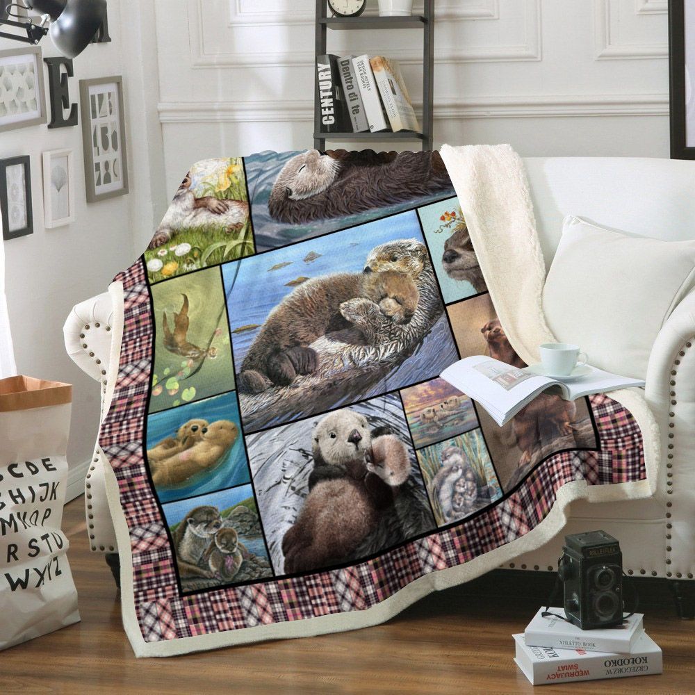Otter Sherpa Fleece Blanket