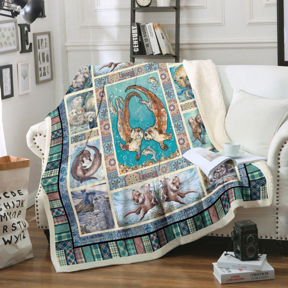 Otter Sherpa Fleece Blanket