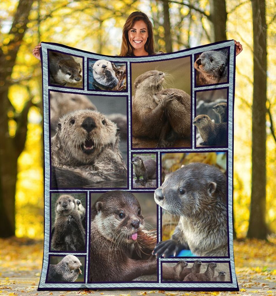 Otter Sherpa Fleece Blanket