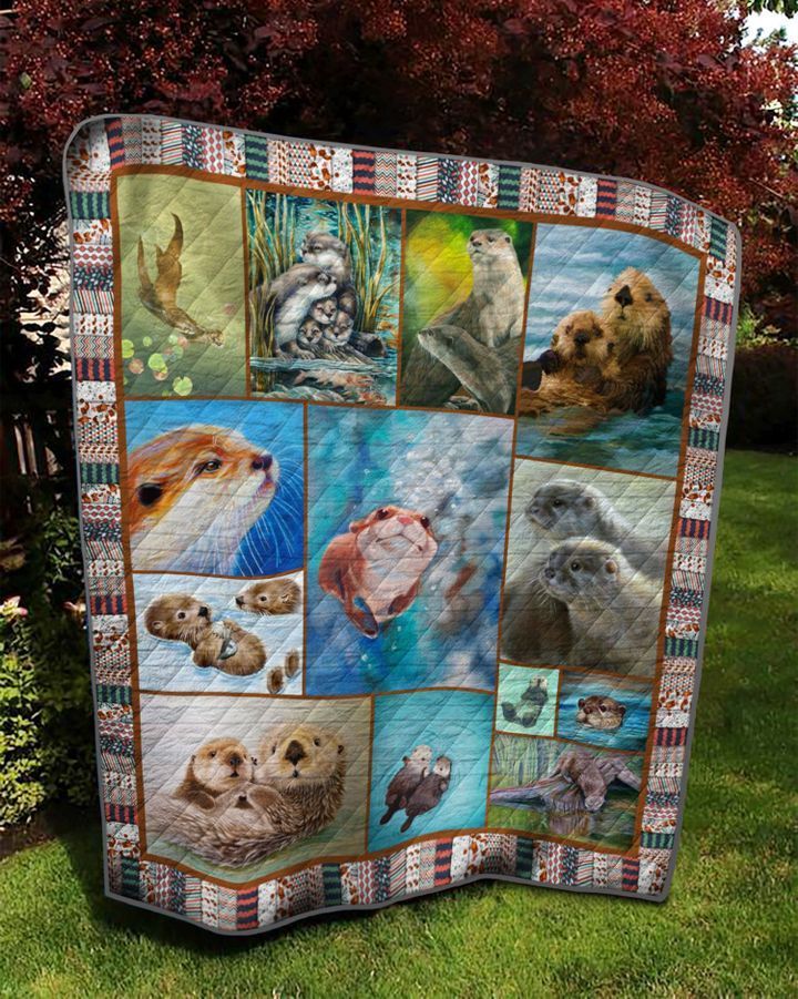 Otter MMC2810780 Quilt Blanket