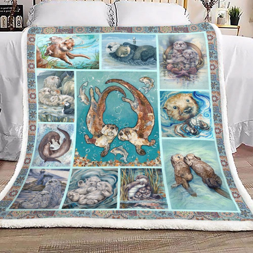 Otter Sherpa Fleece Blanket