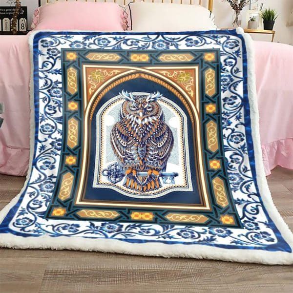 Owl 9 Sherpa Fleece Blanket