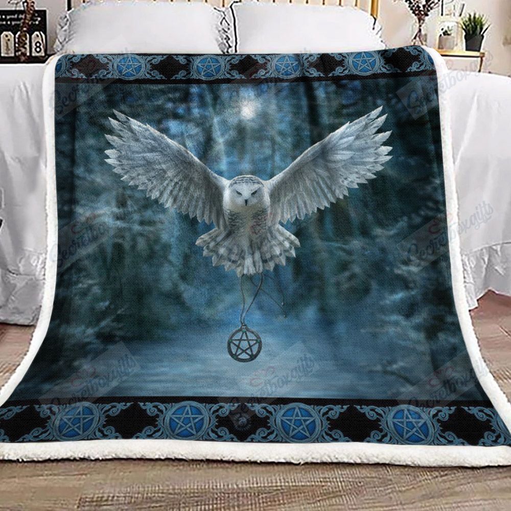 Owl Magic Fleece Blanket