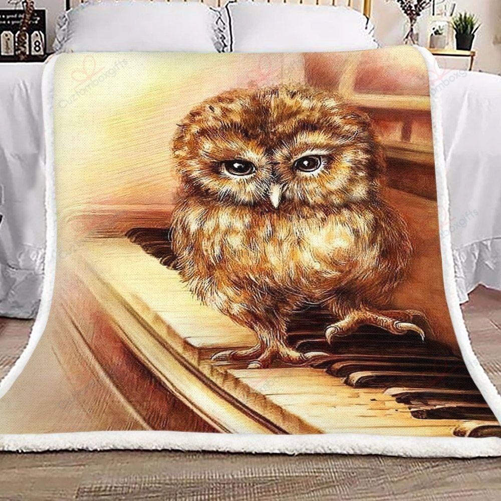 Owl Piano Fleece Blanket
