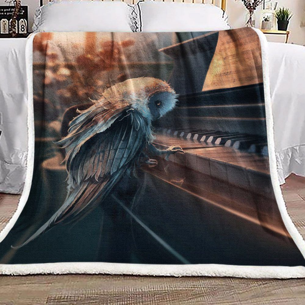 Owl Play Piano Sherpa Fleece Blanket