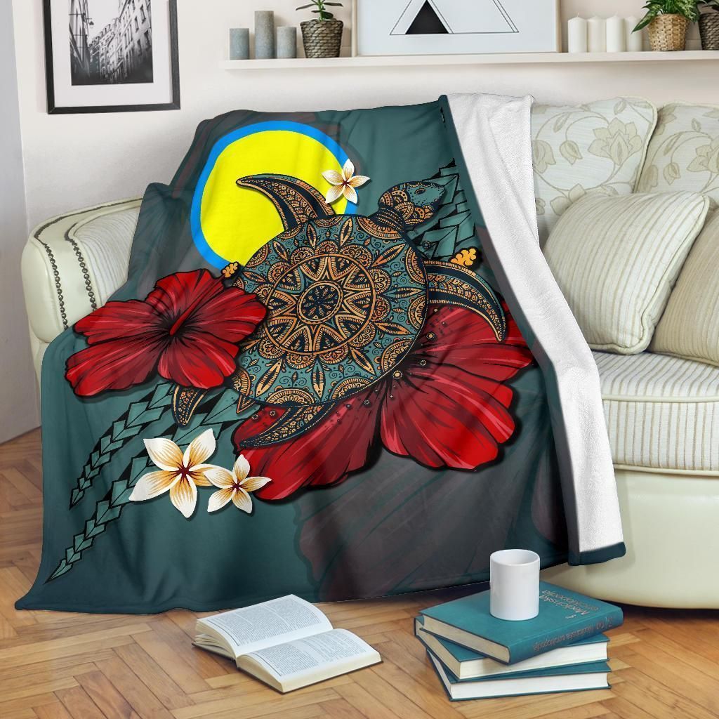 Palau Blue Turtle Tribal Sherpa Fleece Blanket